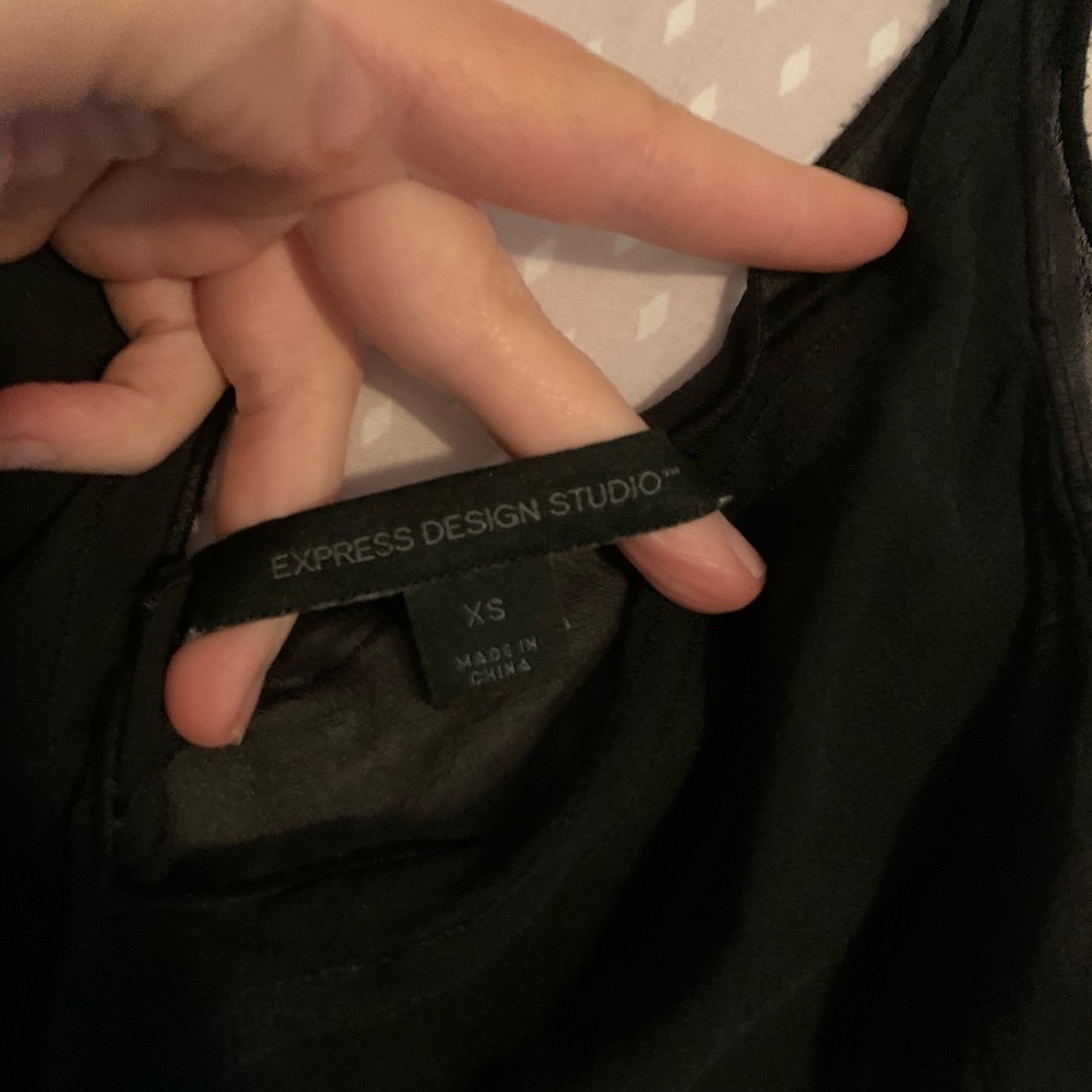 Express Sheer Tank top - Picture 2 of 4